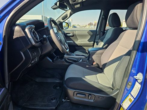 Used 2023 Toyota Tacoma TRD Off-Road image 19