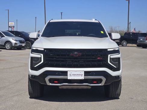 Used 2025 Chevrolet Suburban Z71 w/ Z71 Off-Road Package image 2