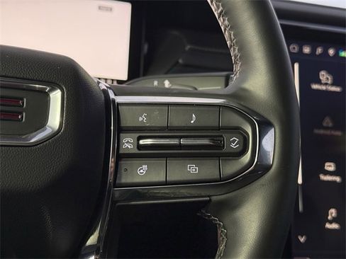 Used 2025 GMC Acadia Elevation image 24