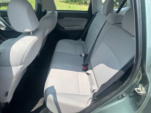 Used 2017 Subaru Forester 2.5i AWD/4WD image 21