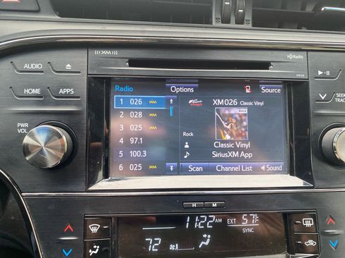 Used 2018 Toyota Avalon XLE w/ All Weather Liner Package image 19