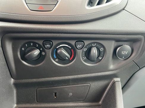 Used 2019 Ford Transit 350 XLT image 22