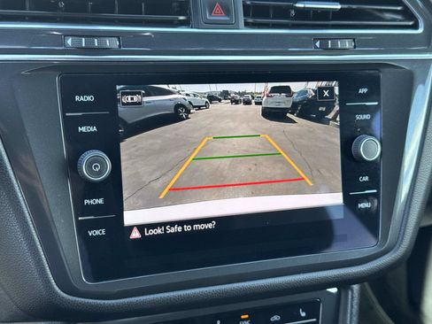 Certified 2023 Volkswagen Tiguan SE R-Line FWD image 19