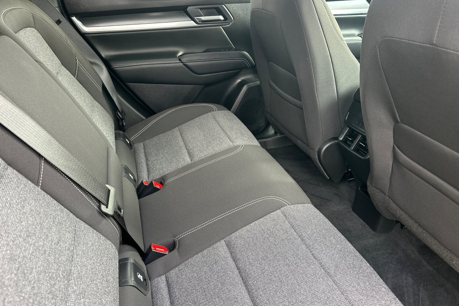 Used 2026 GMC Terrain Elevation w/ Technology Package II FWD image 19