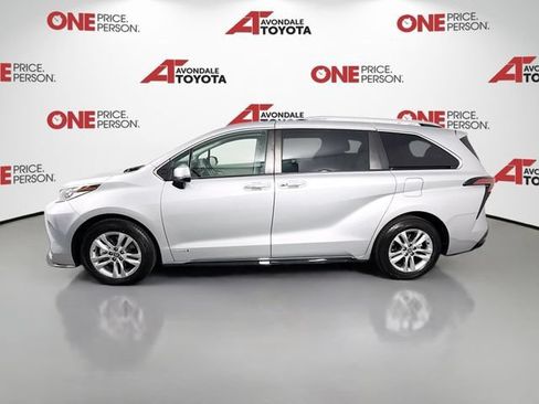 Certified 2021 Toyota Sienna Limited FWD image 5