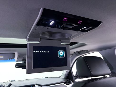 Used 2017 Chevrolet Tahoe Premier RWD image 6