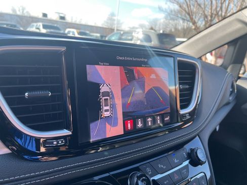 New 2026 Chrysler Pacifica Limited w/ S Appearance Package image 22