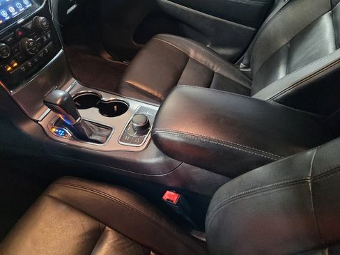 Used 2022 Jeep Grand Cherokee Limited AWD/4WD image 26