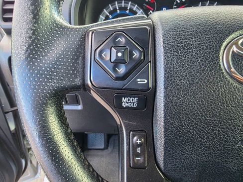 Used 2018 Toyota 4Runner TRD Off-Road image 12