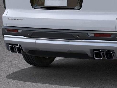 New 2026 Chevrolet Traverse LT w/ Driver Confidence Package FWD image 15
