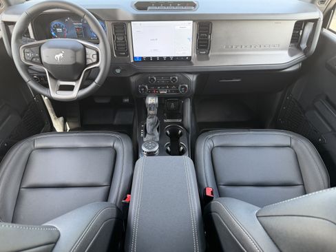 New 2026 Ford Bronco Badlands AWD/4WD image 9