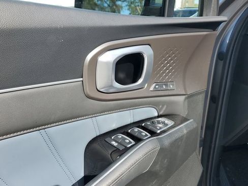 Certified 2025 Kia Sorento SX Prestige image 18