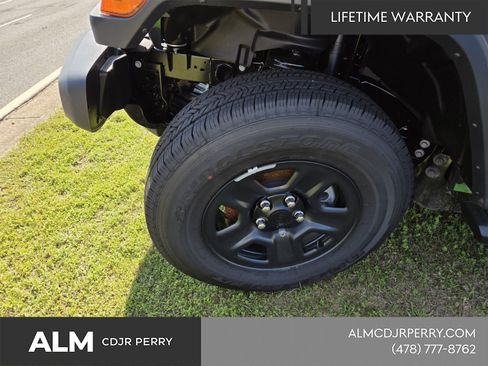 New 2026 Jeep Gladiator Sport AWD/4WD image 3