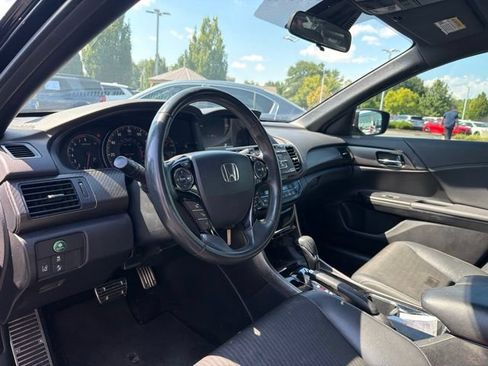 Used 2016 Honda Accord Sport image 12
