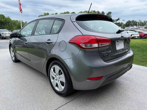 Used 2016 Kia Forte LX FWD image 25