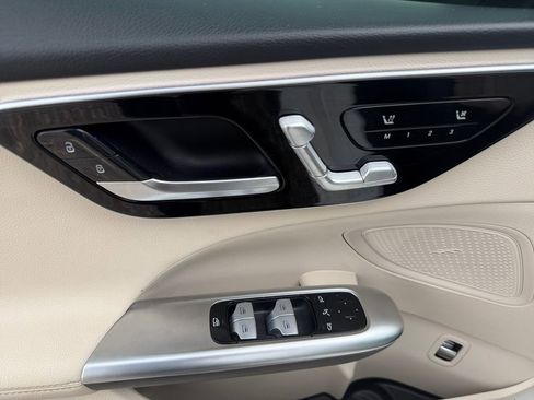 Used 2022 Mercedes-Benz C 300 Sedan image 16