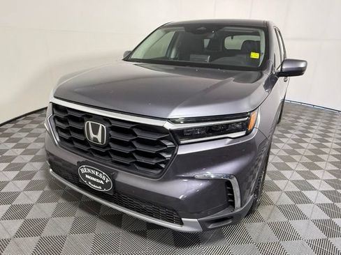 Used 2025 Honda Pilot EX-L image 2