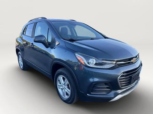 Used 2021 Chevrolet Trax LT AWD/4WD image 2