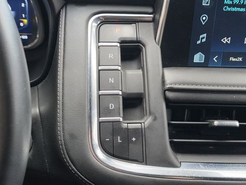 Used 2023 Chevrolet Suburban LT w/ Luxury Package image 34