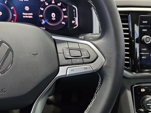 Used 2023 Volkswagen Atlas SE w/ Panoramic Sunroof Package image 21