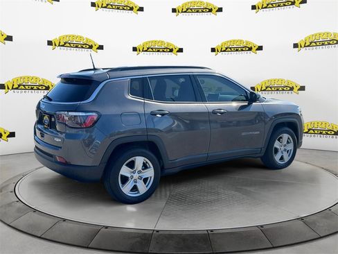 Used 2022 Jeep Compass Latitude image 5