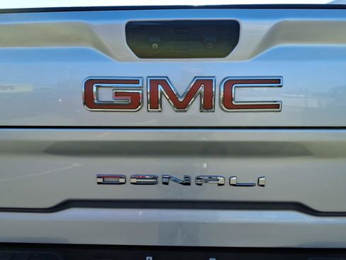 Used 2020 GMC Sierra 2500 Denali w/ Denali Ultimate Package AWD/4WD image 21