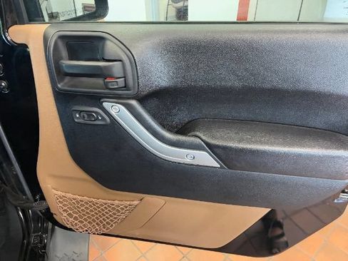 Used 2016 Jeep Wrangler Unlimited Sahara w/ Max Tow Package AWD/4WD image 34