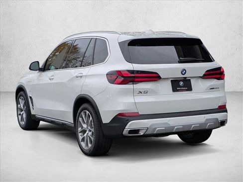 New 2026 BMW X5 xDrive50e w/ Premium Package image 8
