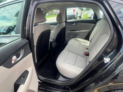 Used 2019 Kia Forte LXS FWD image 27
