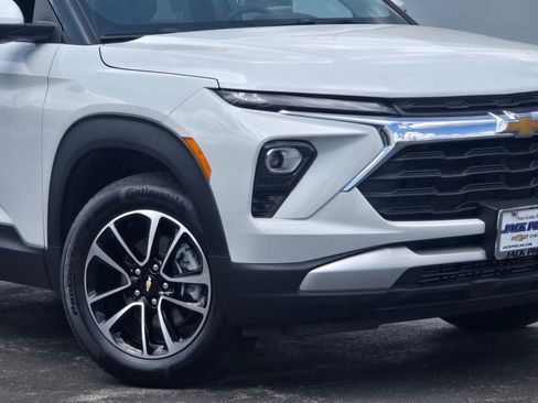 Certified 2025 Chevrolet TrailBlazer LT AWD/4WD image 3