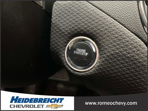 Used 2017 Chevrolet Cruze LT w/ Convenience Package image 27