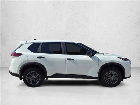 Used 2025 Nissan Rogue S FWD image 4