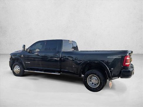 Used 2019 RAM 3500 Laramie image 4