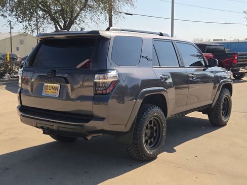Used 2021 Toyota 4Runner TRD Off-Road image 7