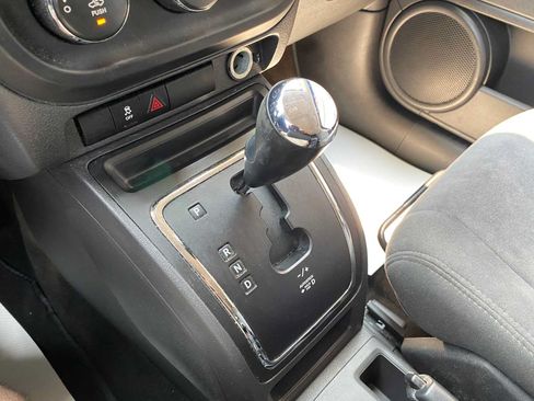 Used 2017 Jeep Compass Sport FWD image 19
