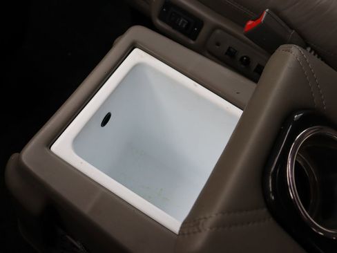 Used 2020 GMC Savana 2500 Extended w/ Enhanced Convenience Package image 28