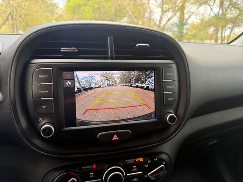 Used 2025 Kia Soul LX w/ LX Technology Package image 20