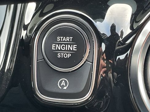 Certified 2023 Mercedes-Benz GLA 250 4MATIC image 28