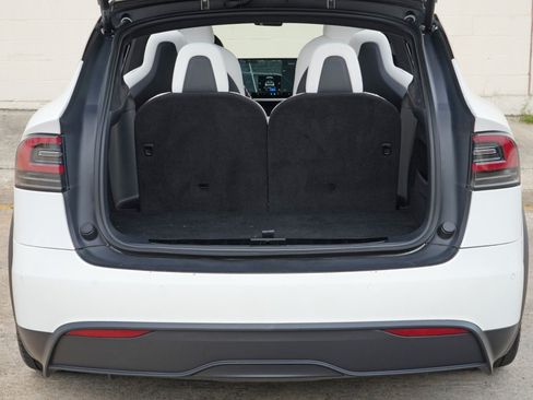 Used 2022 Tesla Model X AWD/4WD image 10