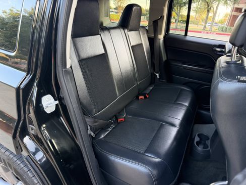 Used 2016 Jeep Patriot Sport w/ Power Value Group FWD image 13