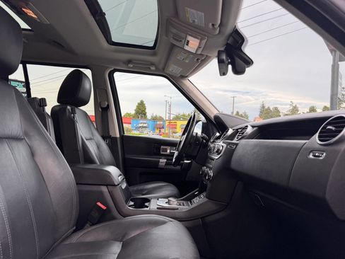 Used 2016 Land Rover LR4 HSE LUX AWD/4WD image 16