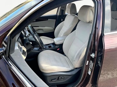 Used 2016 Kia Sorento LX w/ LX Convenience Package image 25