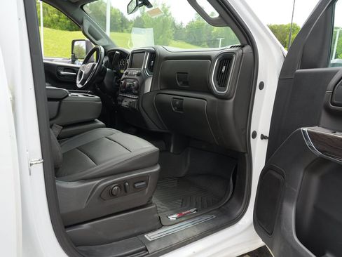 Used 2022 Chevrolet Silverado 3500 LTZ AWD/4WD image 28