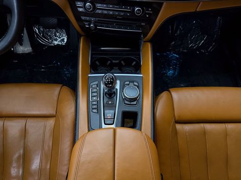 Used 2015 BMW X5 M image 23