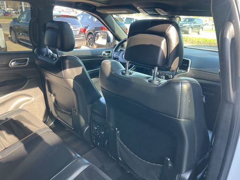 Used 2018 Jeep Grand Cherokee Altitude AWD/4WD image 16