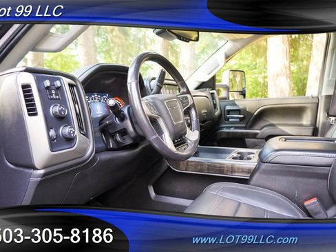 Used 2016 GMC Sierra 2500 Denali w/ Duramax Plus Package AWD/4WD image 12