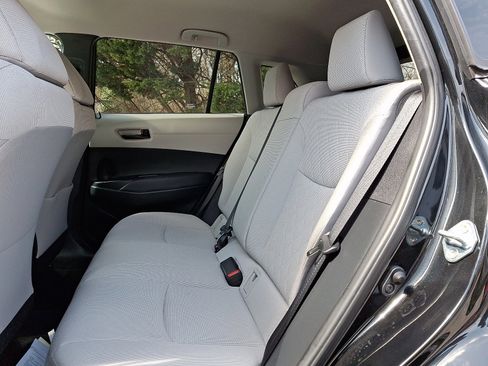 Used 2023 Toyota Corolla Cross LE image 10