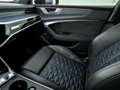 Used 2024 Audi RS 7 Performance AWD/4WD image 40