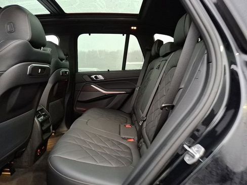 Certified 2025 BMW X5 xDrive40i w/ Executive Package image 10
