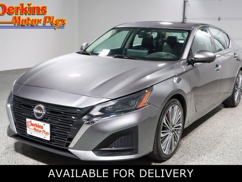 Used 2023 Nissan Altima 2.5 SL image 1